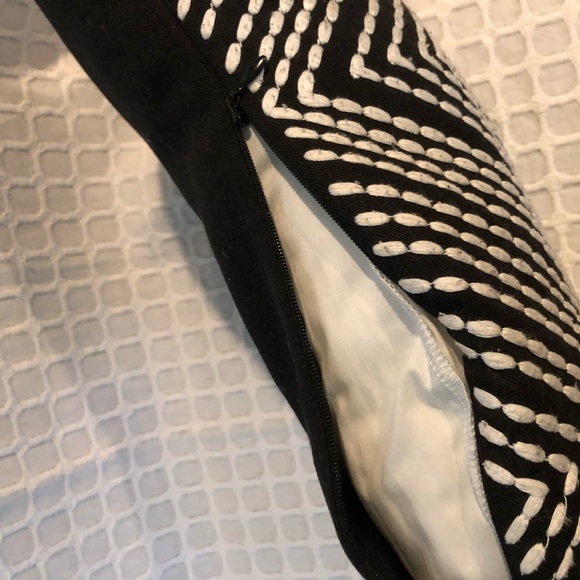 Decorative throw pillow - Picture 6 of 6